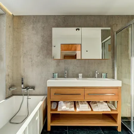 Black Pearl Chalet 5* *