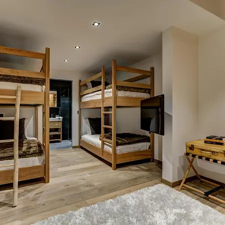 Black Pearl Chalet 5*